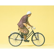 Preiser 45068 - Woman on a bicycle