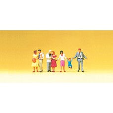 Preiser 75040 - Walking couples - TT
