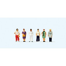 Preiser 75055 - Standing Women